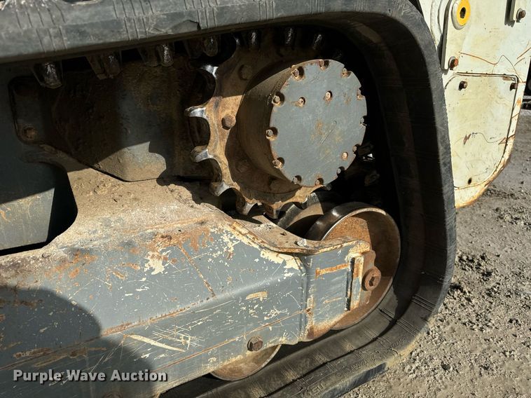 image for item DT2197 Takeuchi TL12V2 skid steer loader