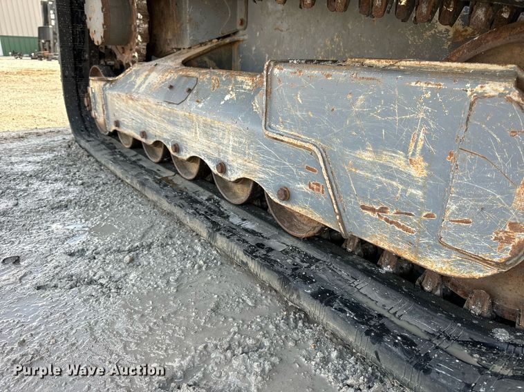 image for item DT2197 Takeuchi TL12V2 skid steer loader