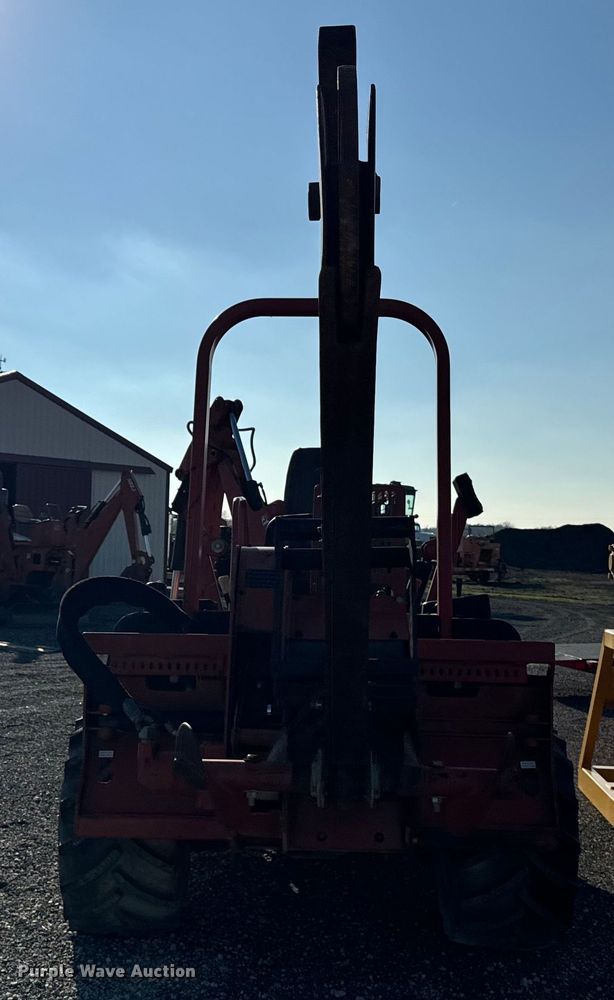 image for item DT2204 2005 Ditch Witch RT55 trencher