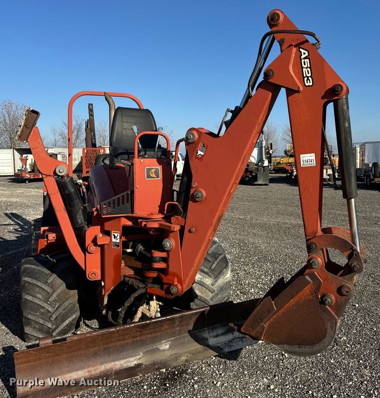 image for item DT2204 2005 Ditch Witch RT55 trencher