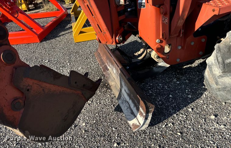 image for item DT2204 2005 Ditch Witch RT55 trencher