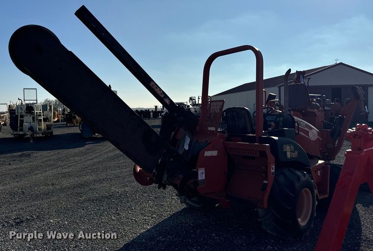 image for item DT2204 2005 Ditch Witch RT55 trencher