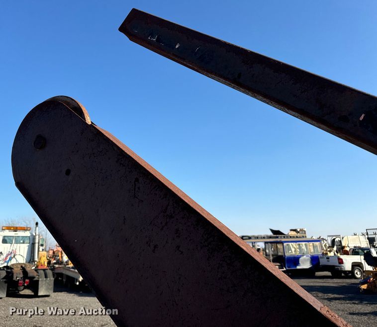 image for item DT2204 2005 Ditch Witch RT55 trencher