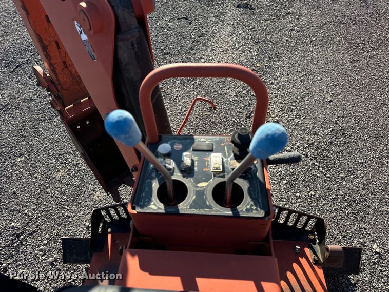 image for item DT2204 2005 Ditch Witch RT55 trencher