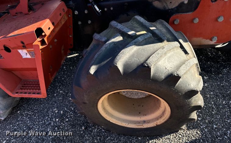 image for item DT2204 2005 Ditch Witch RT55 trencher