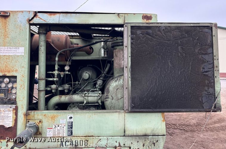 image for item DT2207 1999 Sullair 1600H air compressor