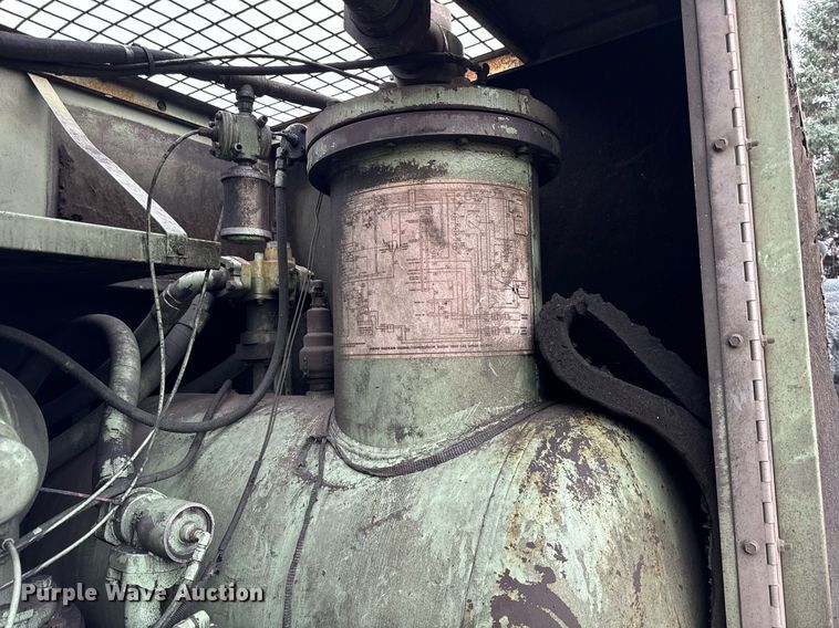 image for item DT2207 1999 Sullair 1600H air compressor