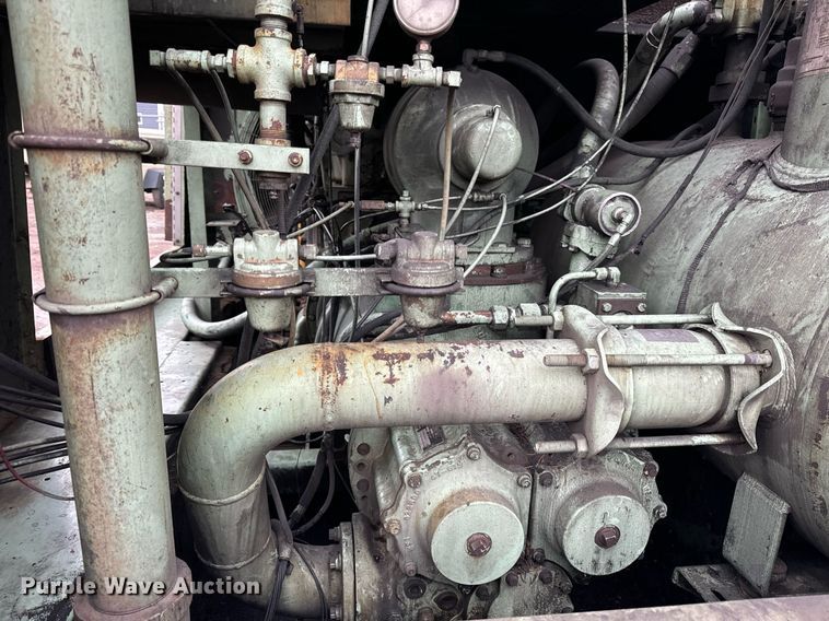 image for item DT2207 1999 Sullair 1600H air compressor