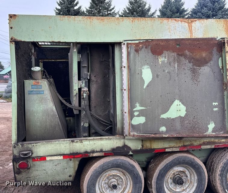 image for item DT2207 1999 Sullair 1600H air compressor