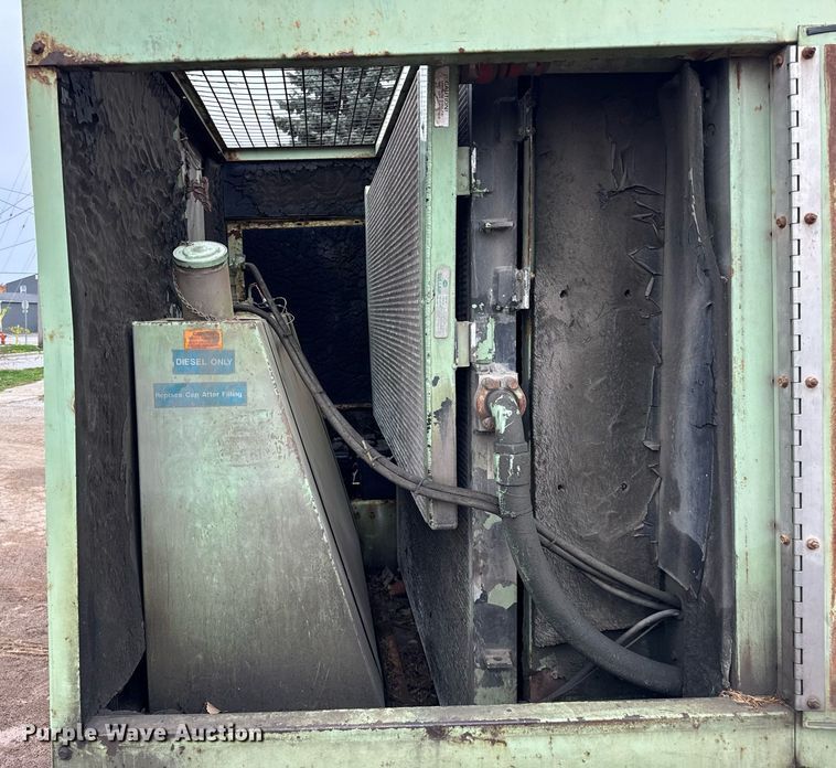 image for item DT2207 1999 Sullair 1600H air compressor