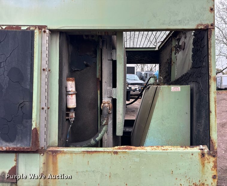 image for item DT2207 1999 Sullair 1600H air compressor