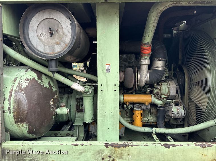 image for item DT2207 1999 Sullair 1600H air compressor