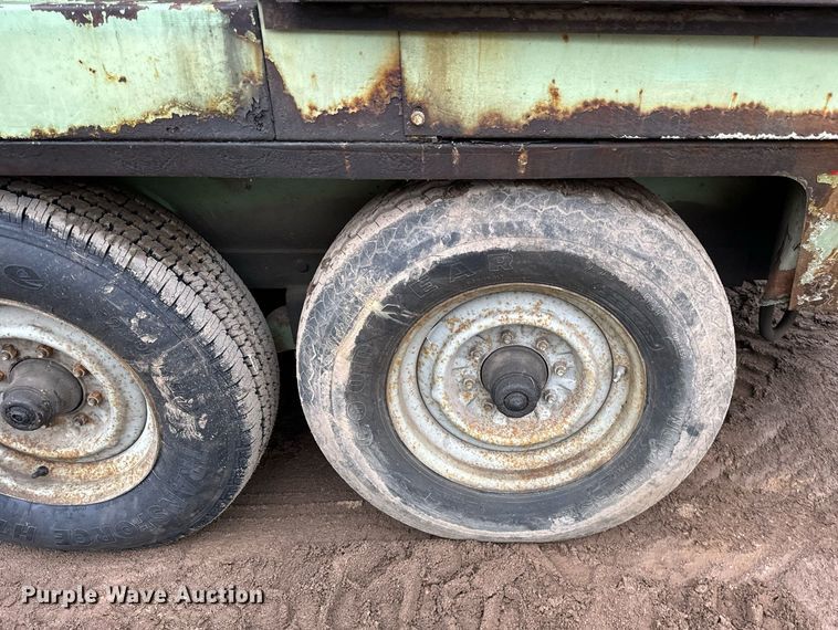 image for item DT2207 1999 Sullair 1600H air compressor