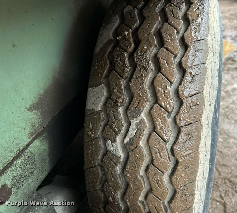 image for item DT2207 1999 Sullair 1600H air compressor