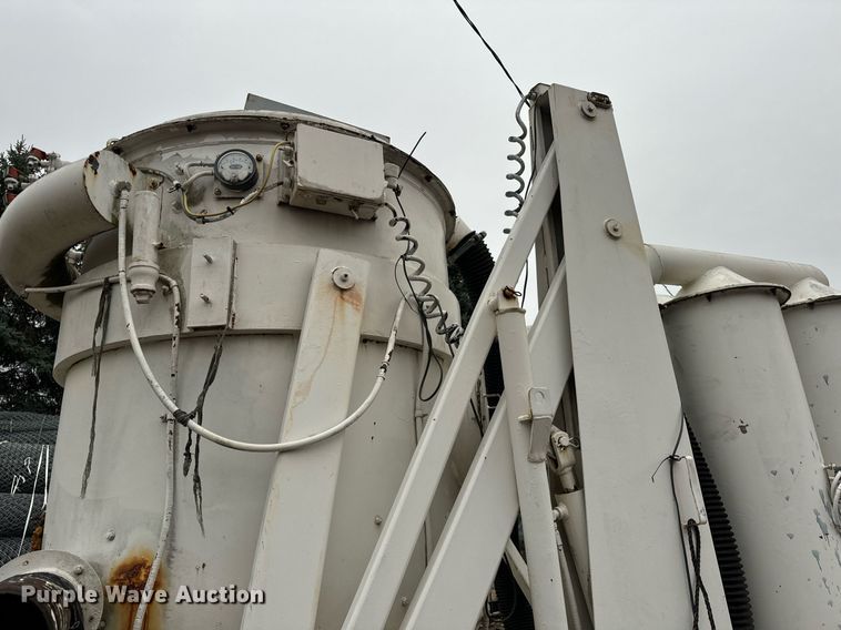 image for item DT2208 Vector Technologies Ltd. 07019 vacuum trailer