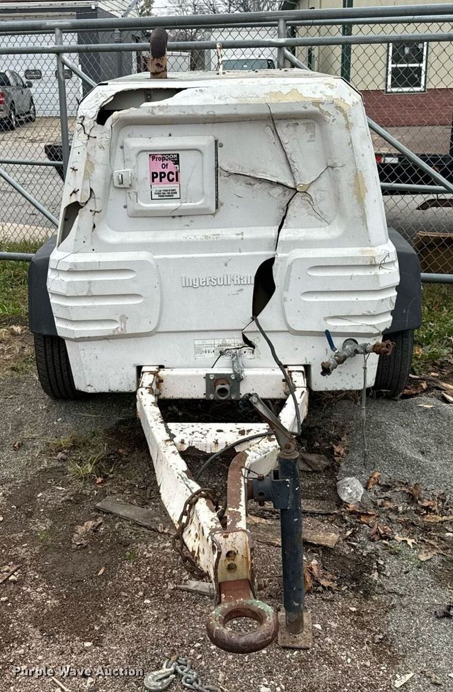 image for item DT2210 2003 Ingersoll-Rand BAP185 air compressor