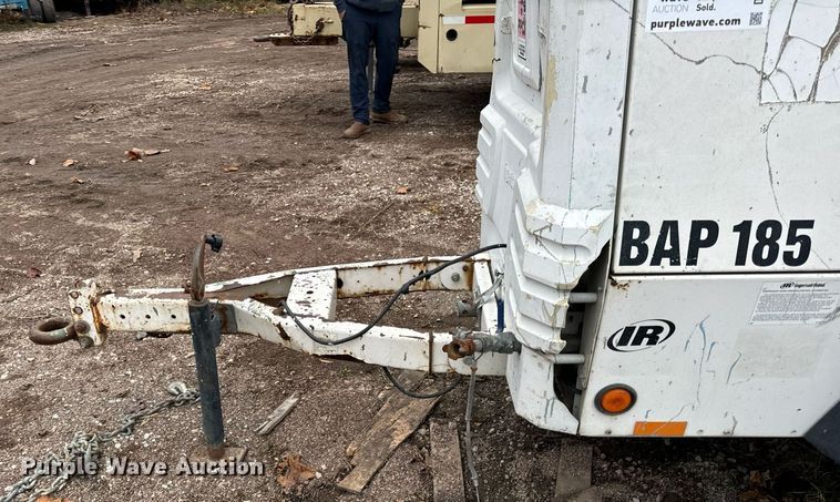 image for item DT2210 2003 Ingersoll-Rand BAP185 air compressor