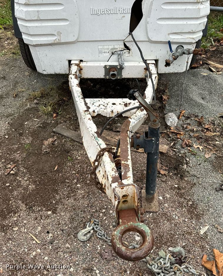 image for item DT2210 2003 Ingersoll-Rand BAP185 air compressor