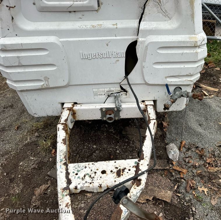 image for item DT2210 2003 Ingersoll-Rand BAP185 air compressor