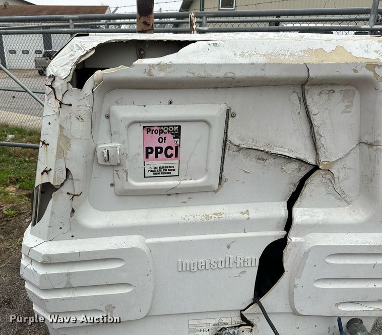 image for item DT2210 2003 Ingersoll-Rand BAP185 air compressor