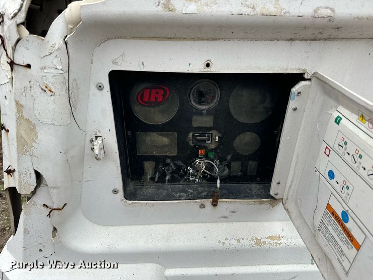 image for item DT2210 2003 Ingersoll-Rand BAP185 air compressor