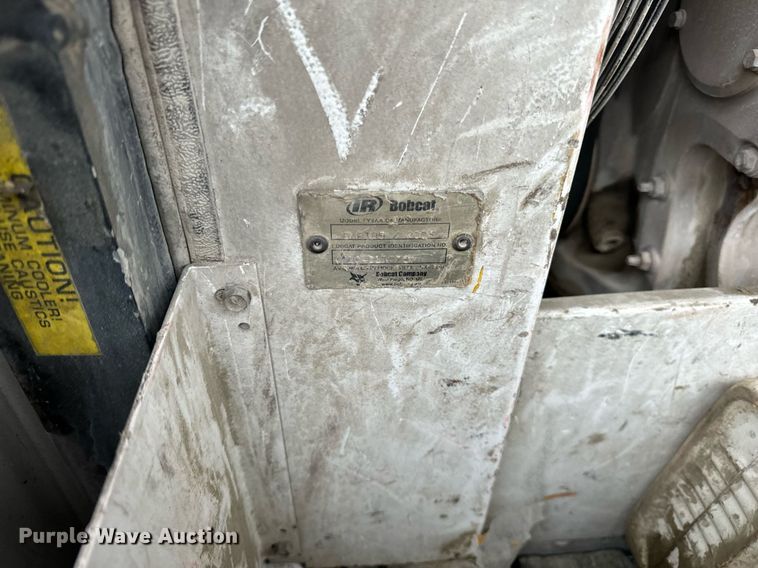 image for item DT2210 2003 Ingersoll-Rand BAP185 air compressor