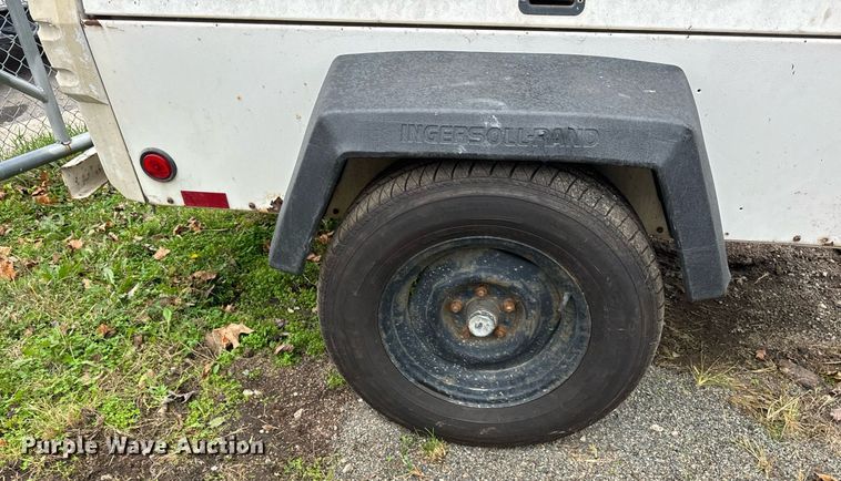 image for item DT2210 2003 Ingersoll-Rand BAP185 air compressor