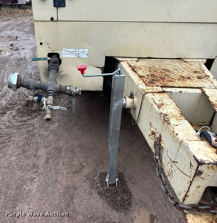 image for item DT2212 Ingersoll-Rand 915 air compressor