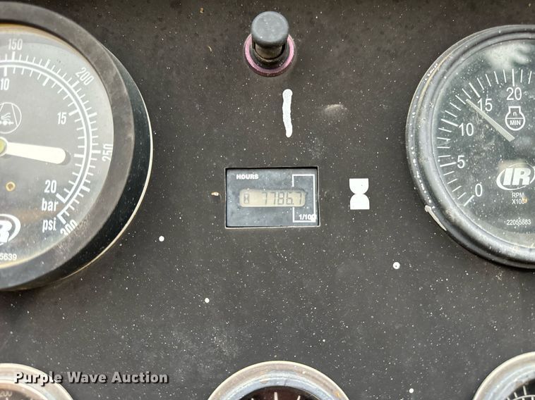 image for item DT2212 Ingersoll-Rand 915 air compressor