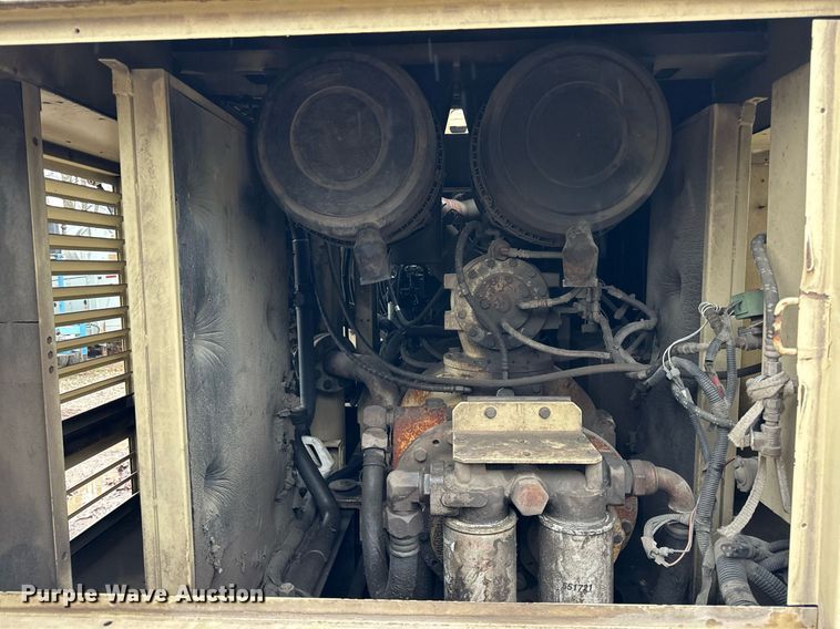 image for item DT2212 Ingersoll-Rand 915 air compressor