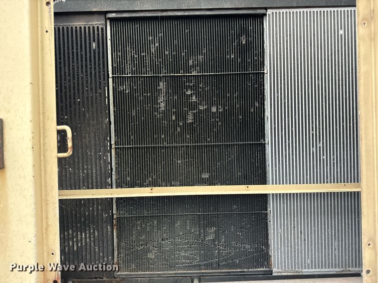 image for item DT2212 Ingersoll-Rand 915 air compressor