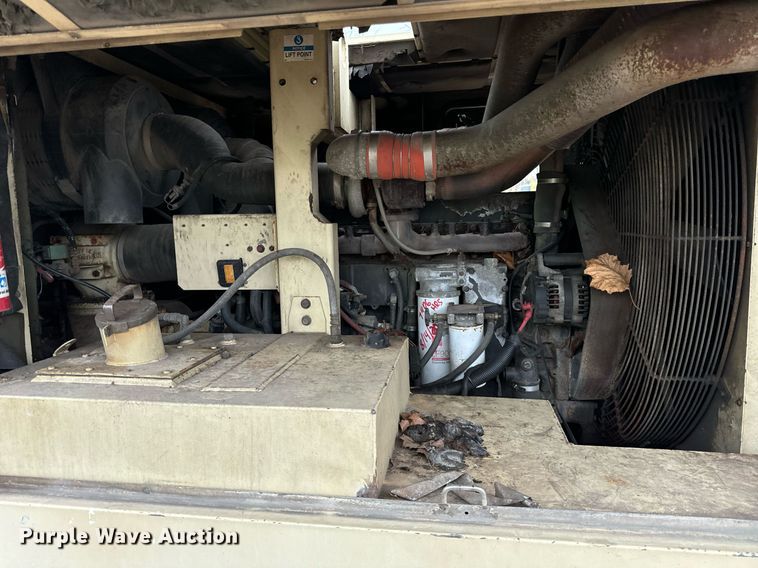 image for item DT2212 Ingersoll-Rand 915 air compressor