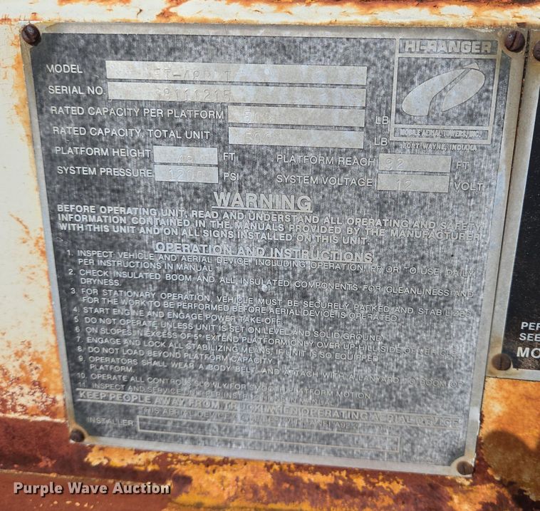 image for item DT5356 1982 Ford B700 bucket truck