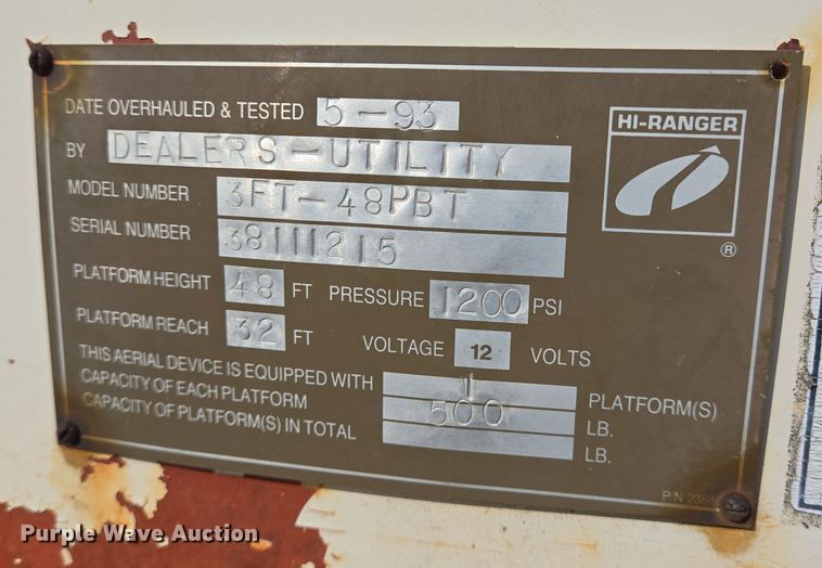 image for item DT5356 1982 Ford B700 bucket truck