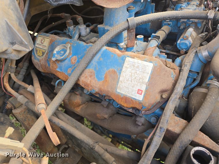 image for item DT5356 1982 Ford B700 bucket truck