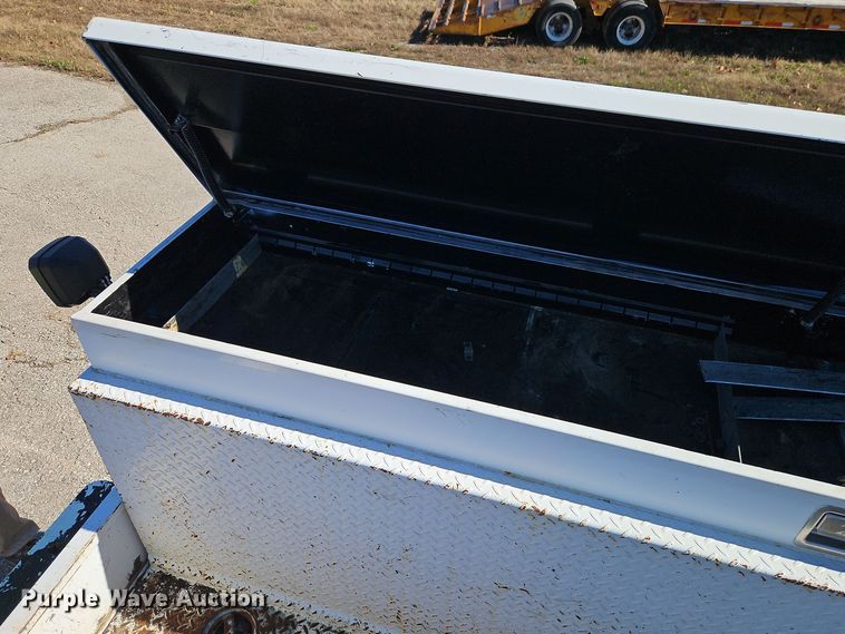 image for item DT7560 2008 Ford F450 Super Duty XL SuperCab utility / service truck