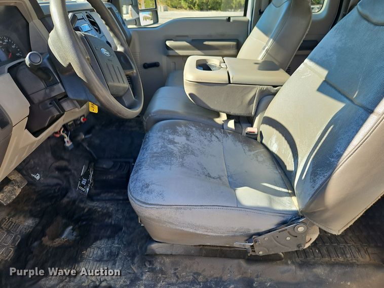 image for item DT7560 2008 Ford F450 Super Duty XL SuperCab utility / service truck