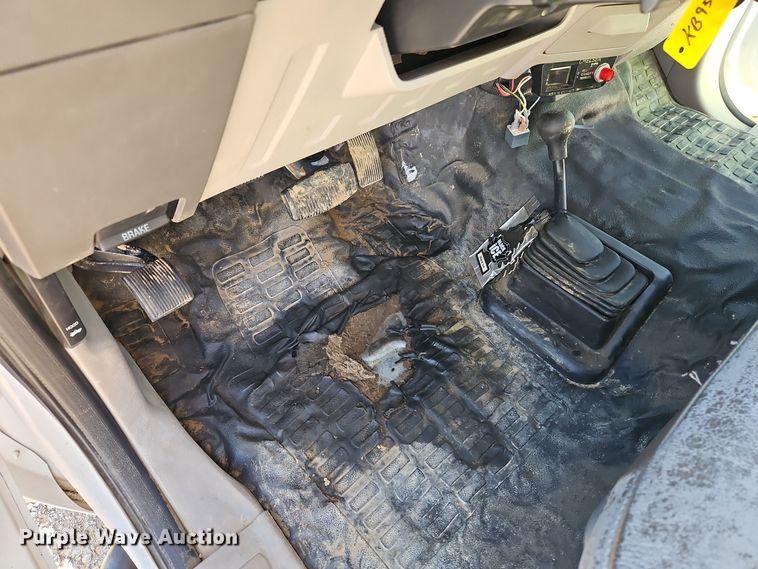 image for item DT7560 2008 Ford F450 Super Duty XL SuperCab utility / service truck