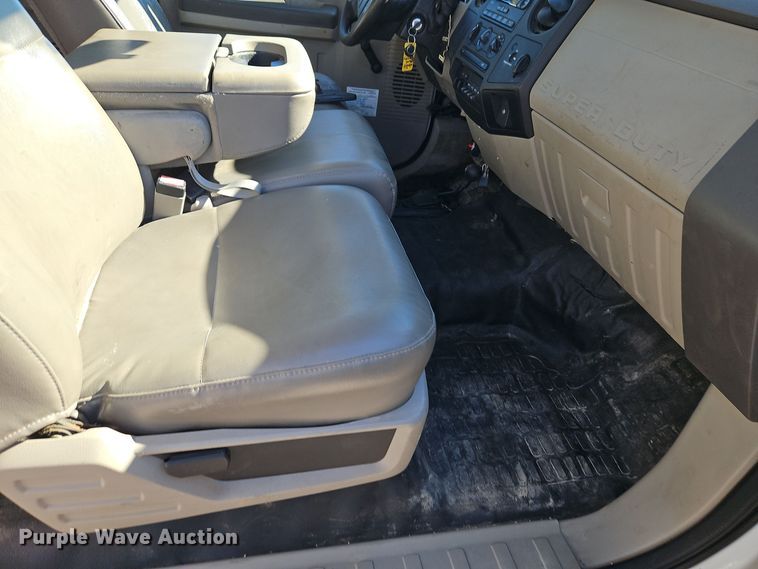 image for item DT7560 2008 Ford F450 Super Duty XL SuperCab utility / service truck