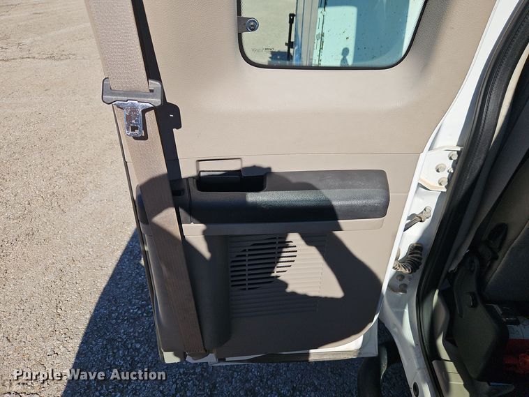 image for item DT7560 2008 Ford F450 Super Duty XL SuperCab utility / service truck