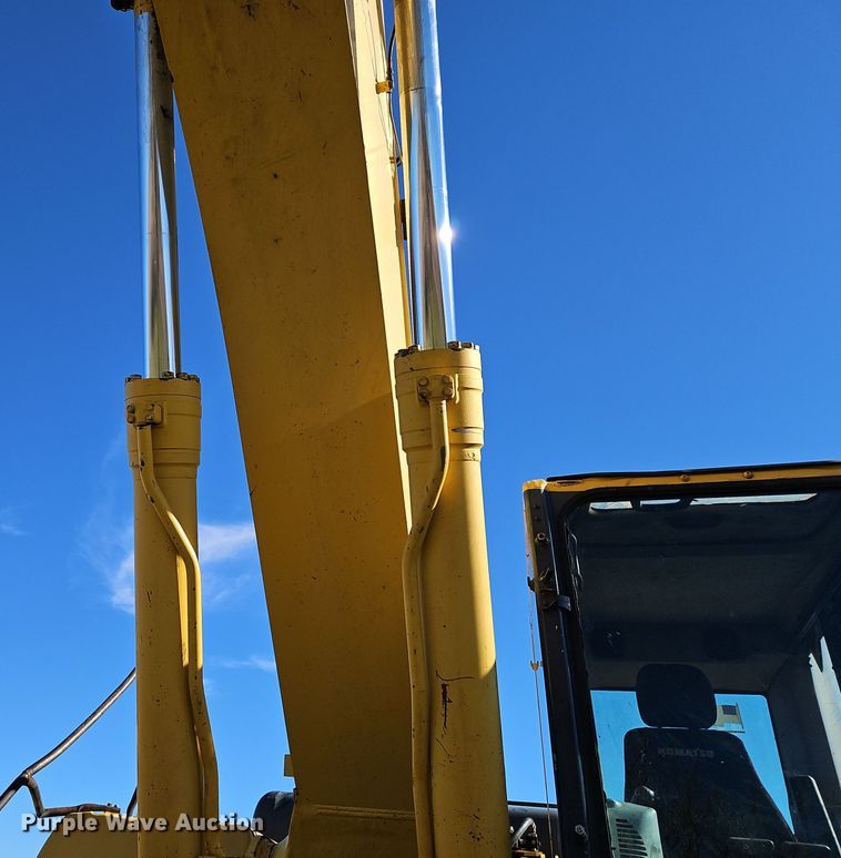 image for item DT7562 2007 Komatsu PC300LC-8 excavator
