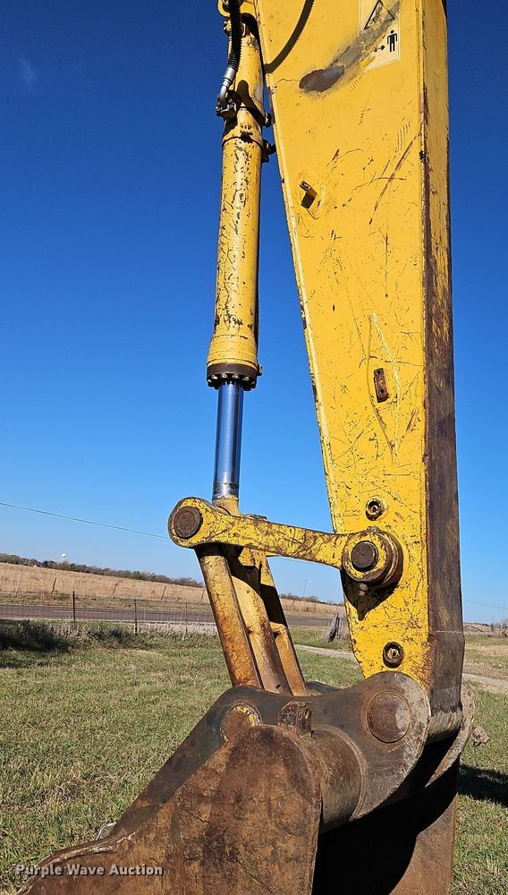 image for item DT7562 2007 Komatsu PC300LC-8 excavator