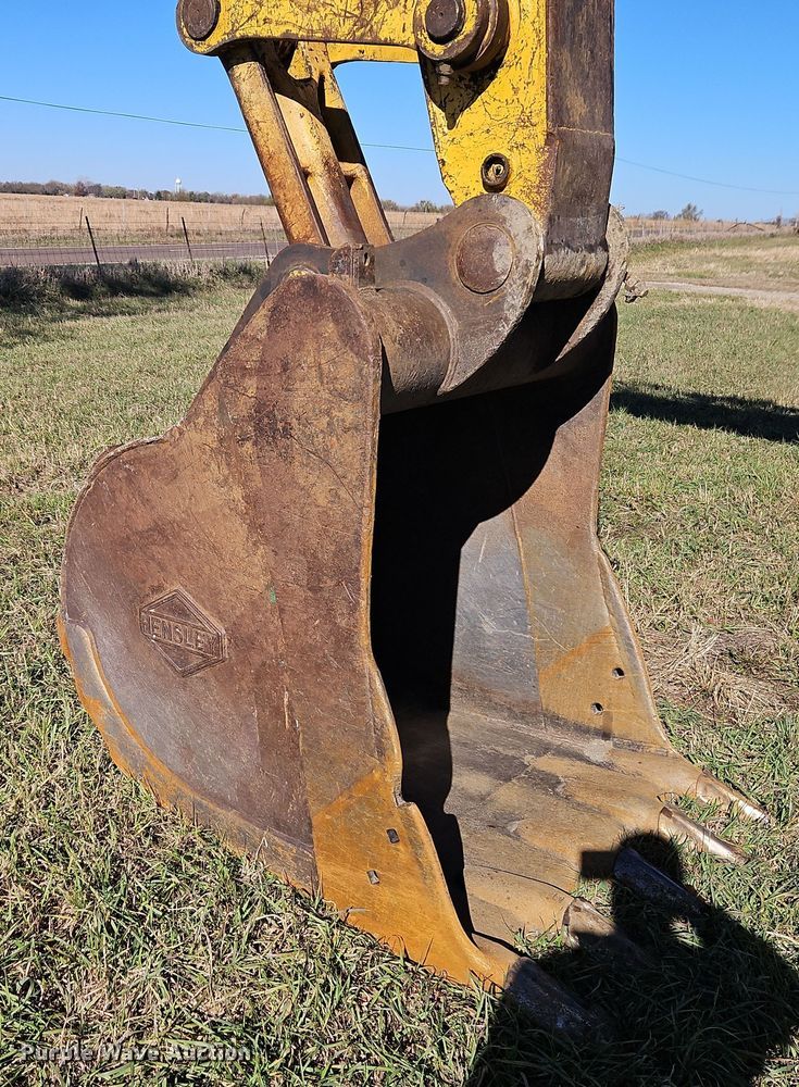 image for item DT7562 2007 Komatsu PC300LC-8 excavator