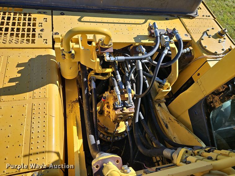 image for item DT7562 2007 Komatsu PC300LC-8 excavator