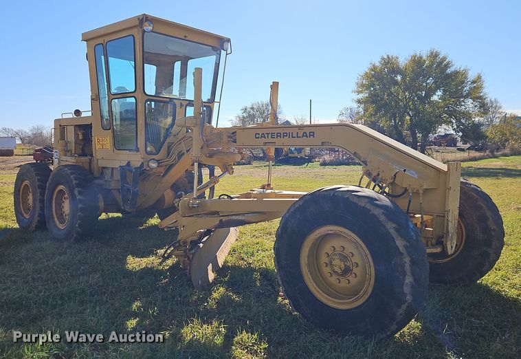 image for item DT7564 1985 Caterpillar 120G motor grader