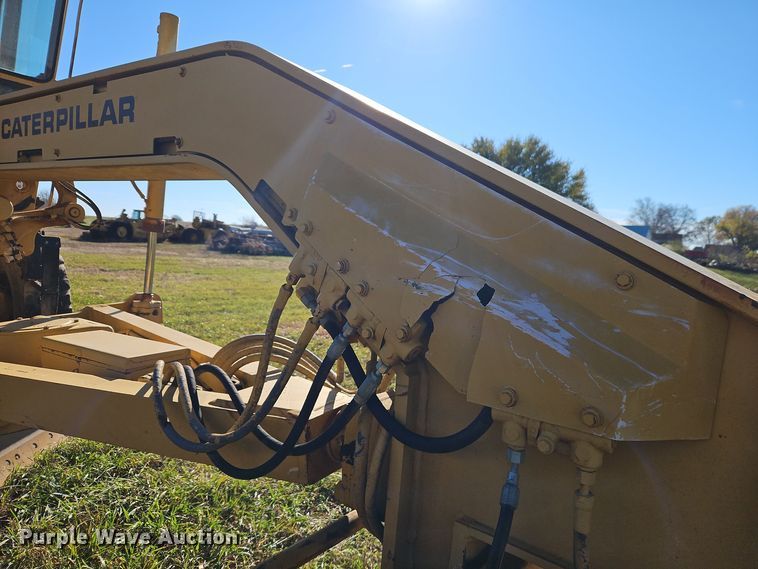 image for item DT7564 1985 Caterpillar 120G motor grader