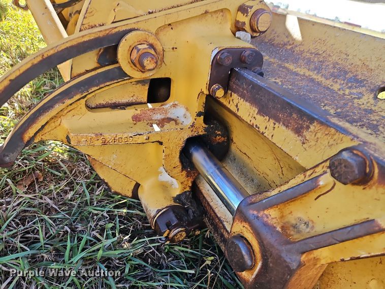 image for item DT7564 1985 Caterpillar 120G motor grader