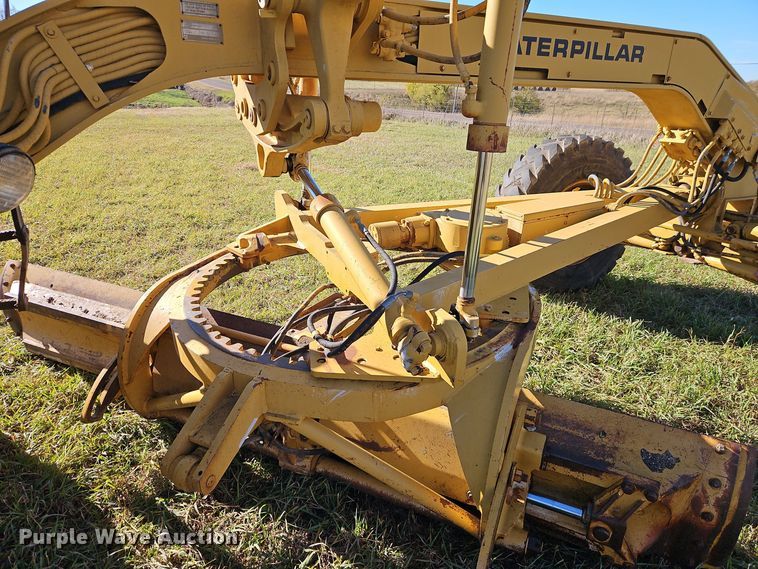 image for item DT7564 1985 Caterpillar 120G motor grader