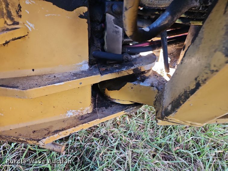 image for item DT7564 1985 Caterpillar 120G motor grader