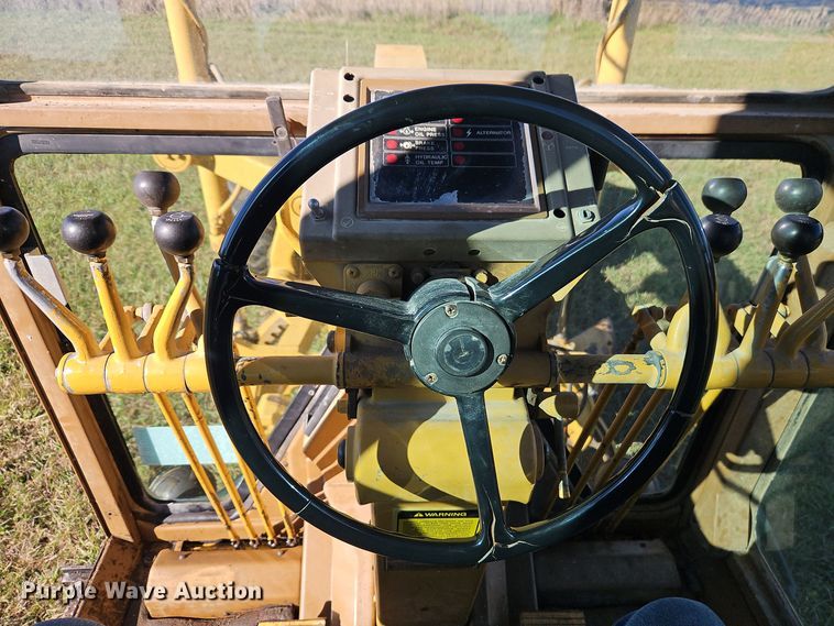 image for item DT7564 1985 Caterpillar 120G motor grader
